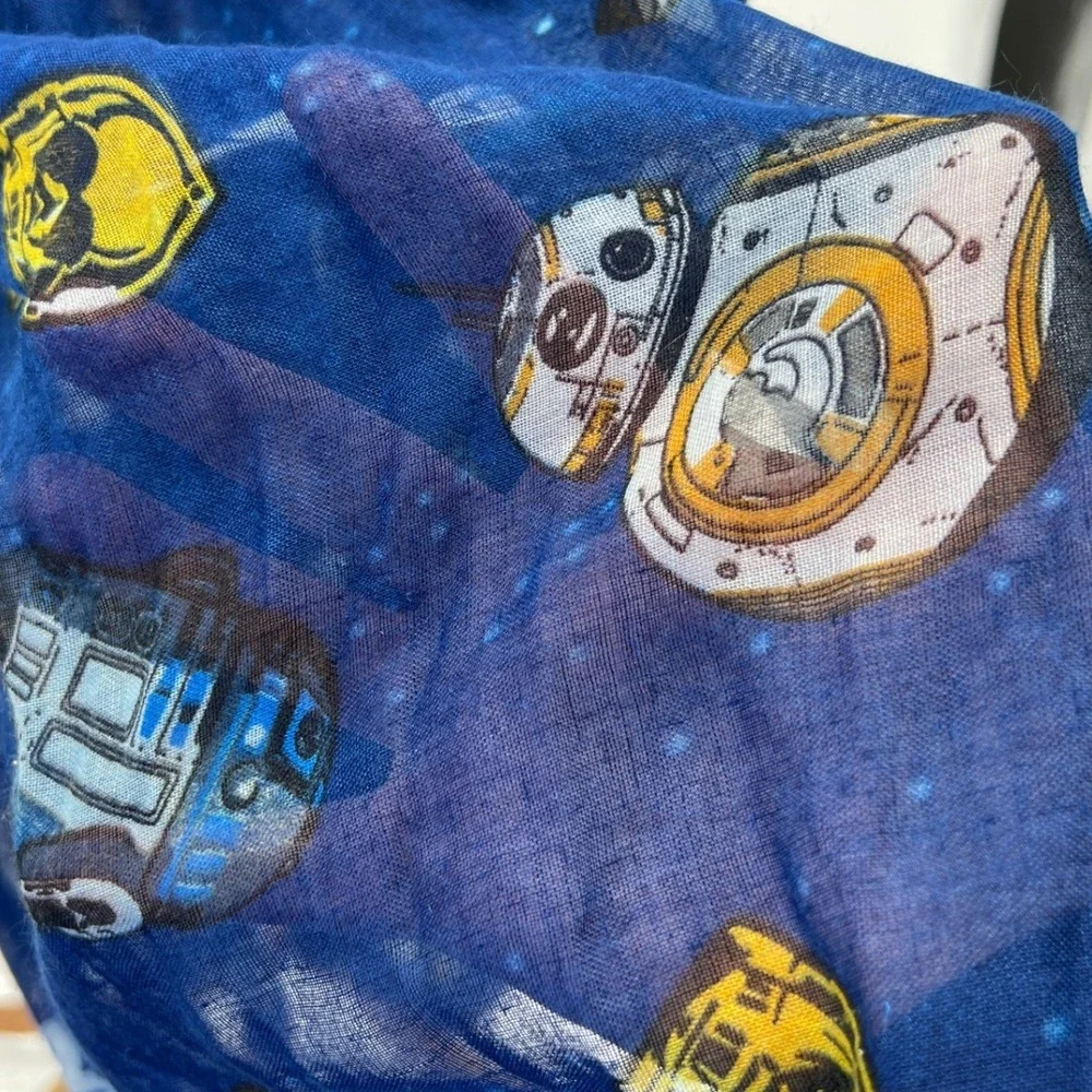 Loungefly Disney Star Wars Droid Oblong Gauzy Scarf R2-D2 C3P0 BB-8 44